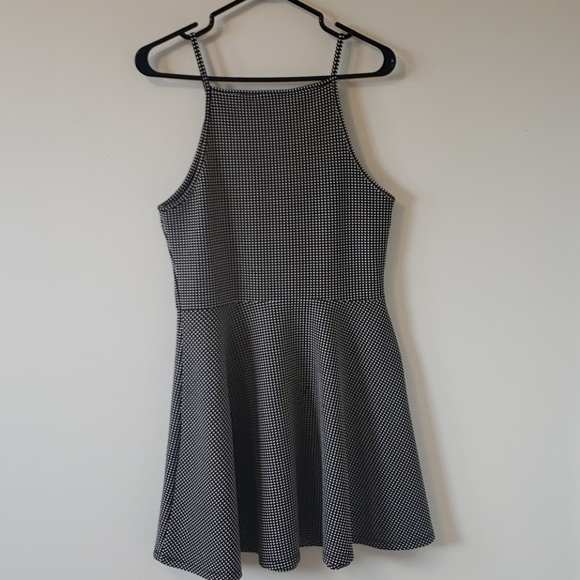 H&M Black and White Dress - Picture 5 of 5